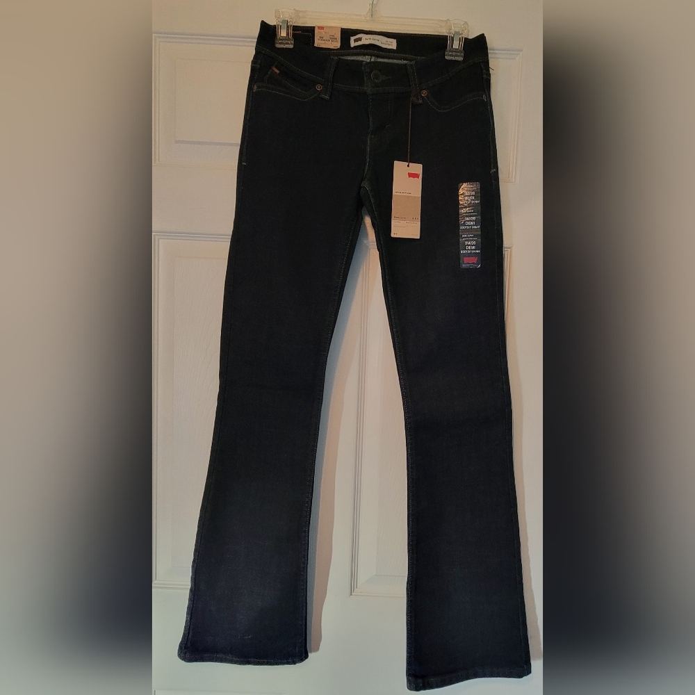 Levi's Bootcut Skinny Jeans (3/26)